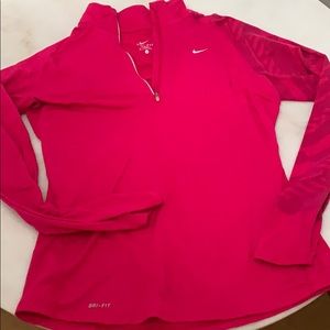 Gently worn Nike women’s pullover size m pink